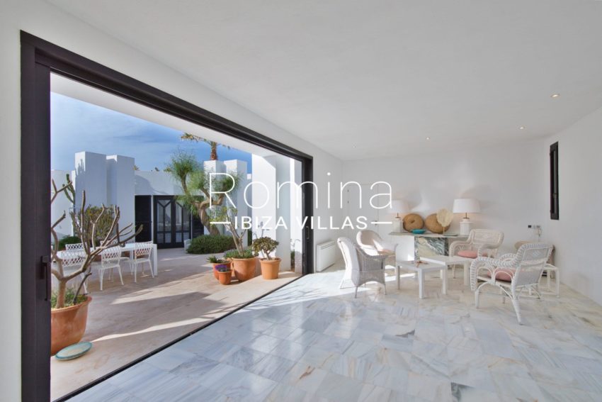 1.3 RV5241-01 VILLA MARINE ROMINA IBIZA VILLAS & CO