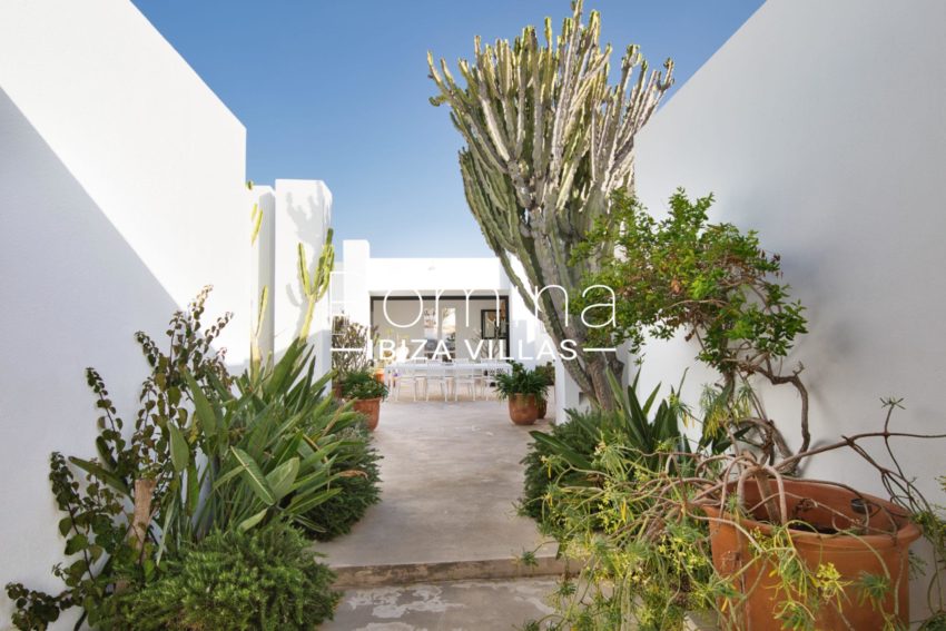 6.6 RV5241-01 VILLA MARINE ROMINA IBIZA VILLAS & CO