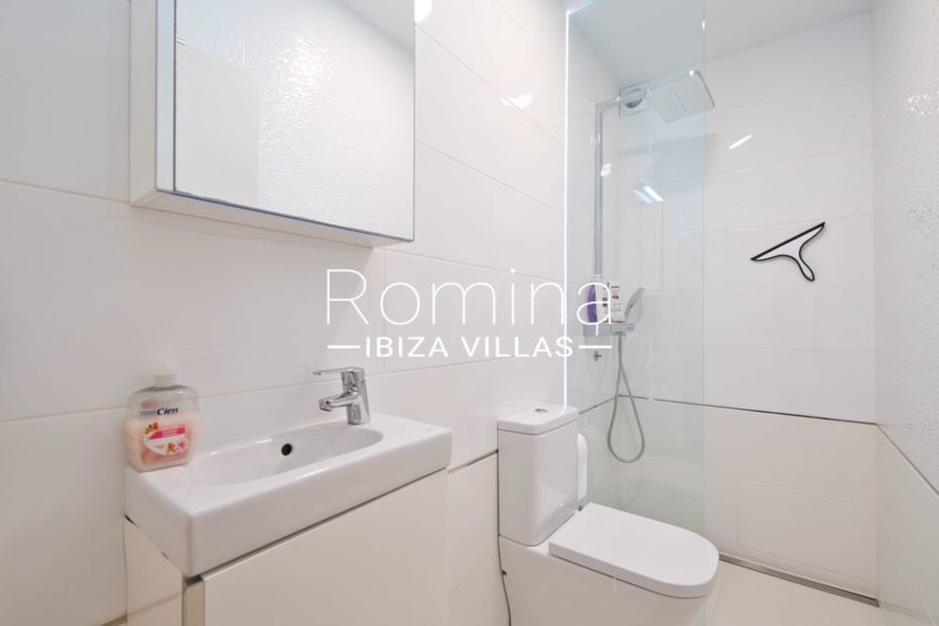 2.5 RV5248-07 APARTAMENTO MERCAT NOU ROMINA IBIZA VILLAS & CO