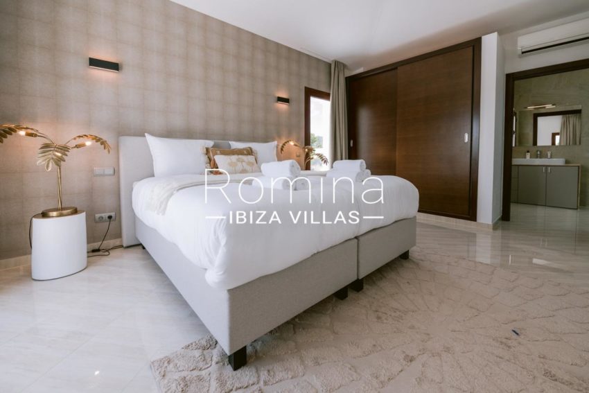 5.7 RV5250-38 VILLA ROCA ROMINA IBIZA VILLAS & CO