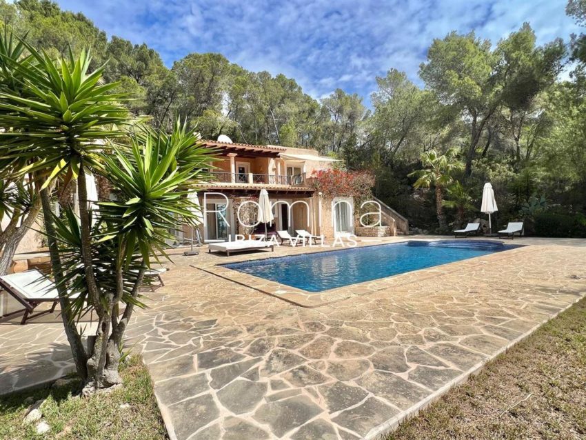 11 -ibiza-1714578197113462beautiful-house-for-sale-with-beautiful-sea-views-and-absolute-tranquillity_(11)