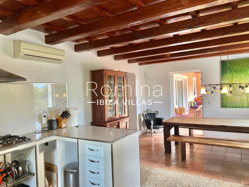 26-ibiza-1714578231113480beautiful-house-for-sale-with-beautiful-sea-views-and-absolute-tranquillity_(28)