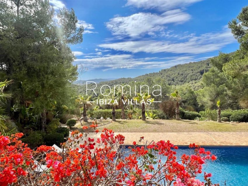 9 -ibiza-1714578197113460beautiful-house-for-sale-with-beautiful-sea-views-and-absolute-tranquillity_(9)