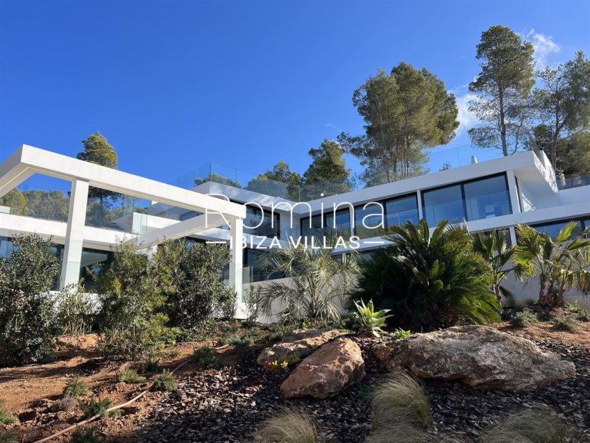 RIV-ibiza-1705069453110336new-build-5-bedroom-villa-with-sea-and-sunset-views-for-sale-near-cala-salada-ibiza_(6)