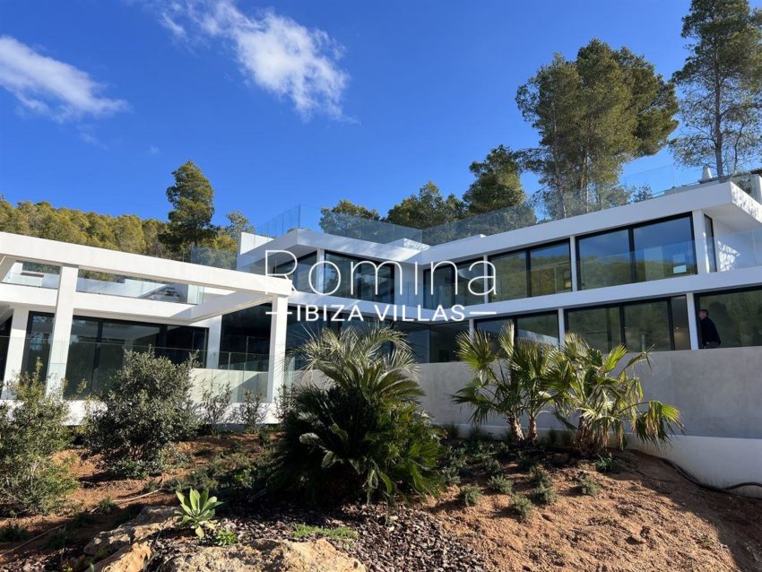 RIV-ibiza-1705069454110340new-build-5-bedroom-villa-with-sea-and-sunset-views-for-sale-near-cala-salada-ibiza_(10)