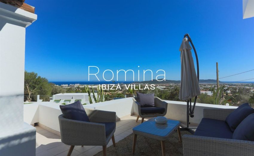 RIV-ibiza-1706476859111039villa-only-5-minute-to-ibiza-town-with-unparalleled-sea-views_(9)