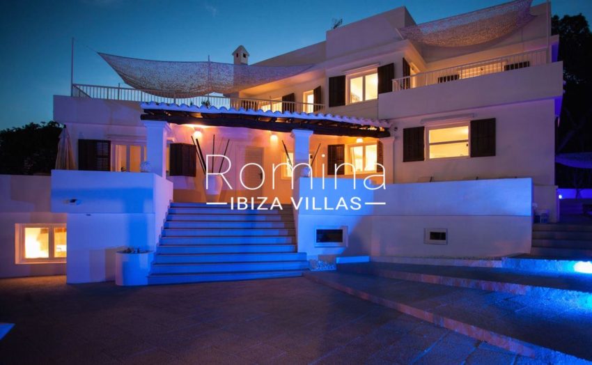 RIV-ibiza-1706476860111044villa-only-5-minute-to-ibiza-town-with-unparalleled-sea-views_(14)