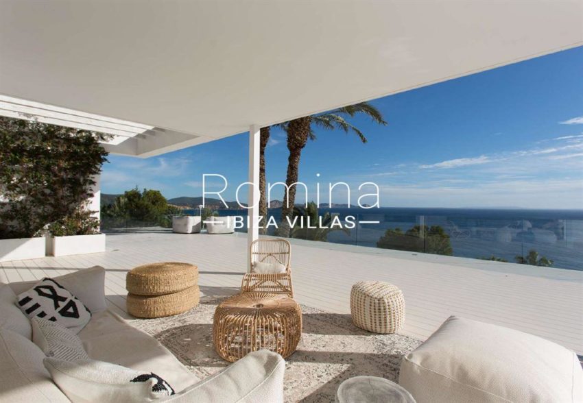 RIV-ibiza-bedroom-villa-for-a-perfect-luxury-retreat-in-es-cubells_(21)