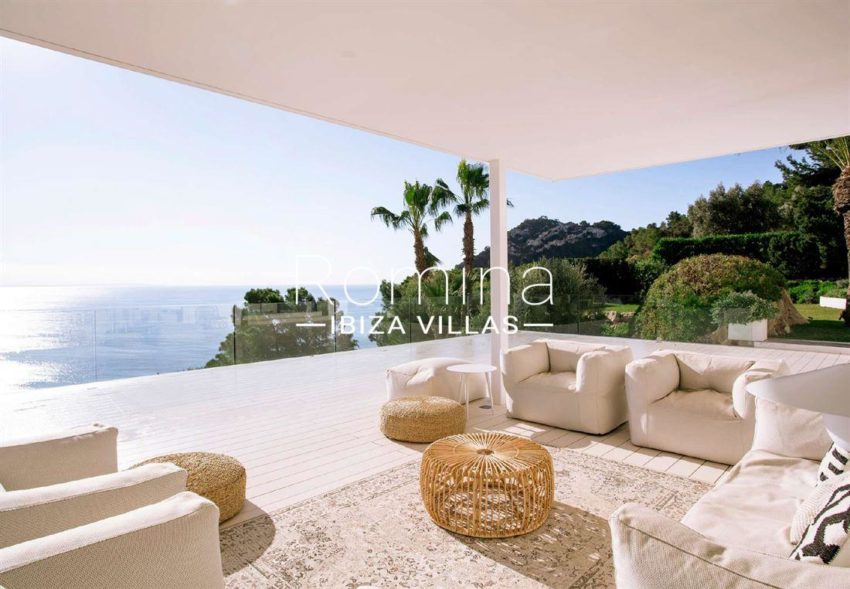 RIV-ibiza-bedroom-villa-for-a-perfect-luxury-retreat-in-es-cubells_(22)