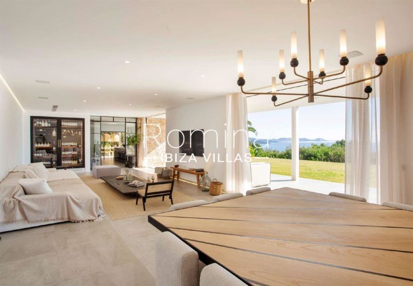 RIV-ibiza-bedroom-villa-for-a-perfect-luxury-retreat-in-es-cubells_(25)