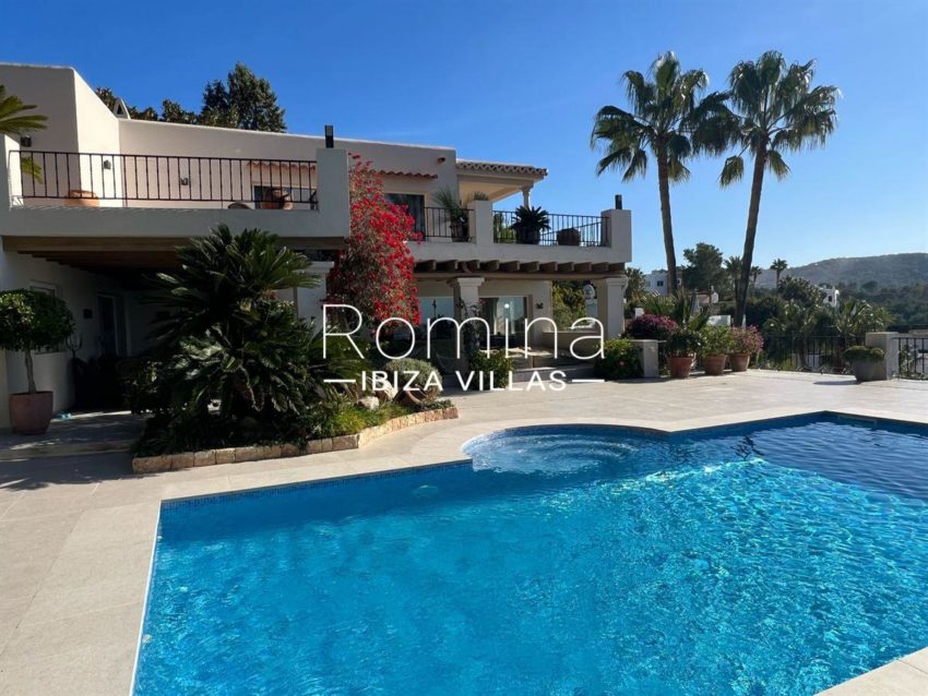 cw-ibiza-1706787902111290villa-in-can-furnet-with-amazing-views-to-ibiza-town_(5)