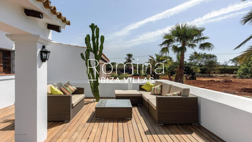 Villa-Can-Aloe-Ibiza-15-min