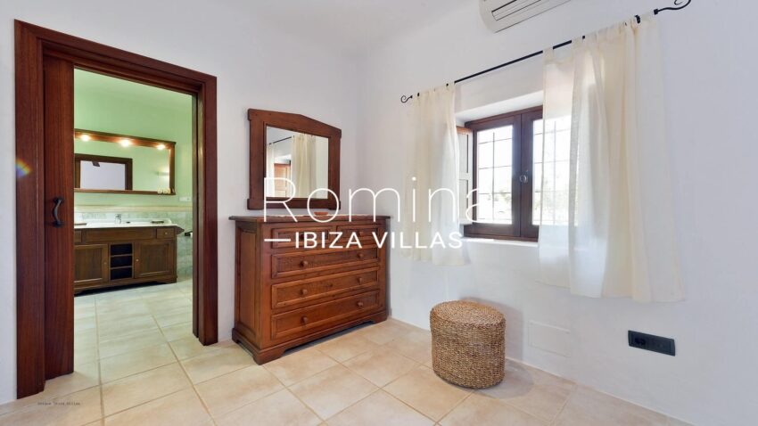 Villa-Can-Aloe-Ibiza-27-min