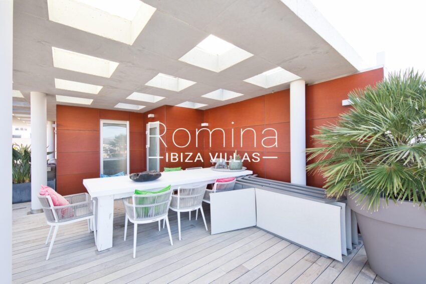 0.5 ROMINA IBIZA VILLAS & CO PENTHOUSE IKEBENA RV5307-02